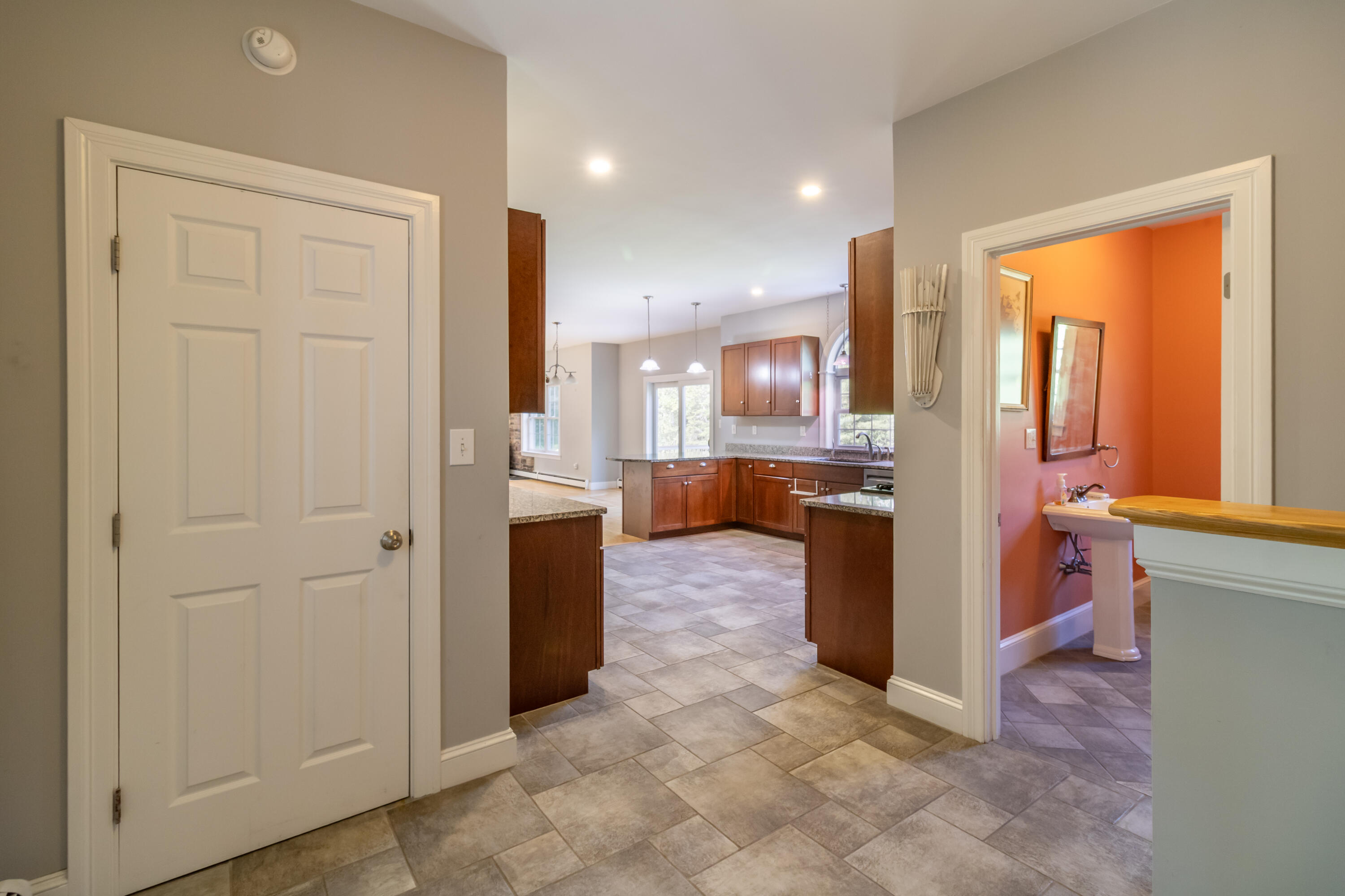 34 Perk Orock Landing Road Orono, ME 04473 - Photo 29 of 72 34 Perk Orock Interiors-43