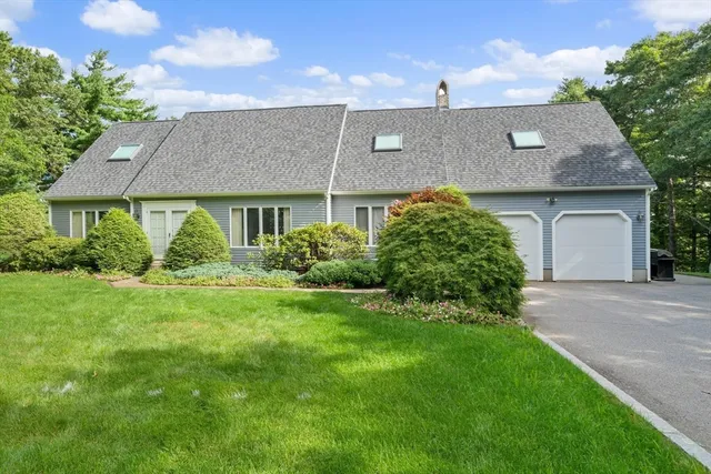 front view of house with a yard