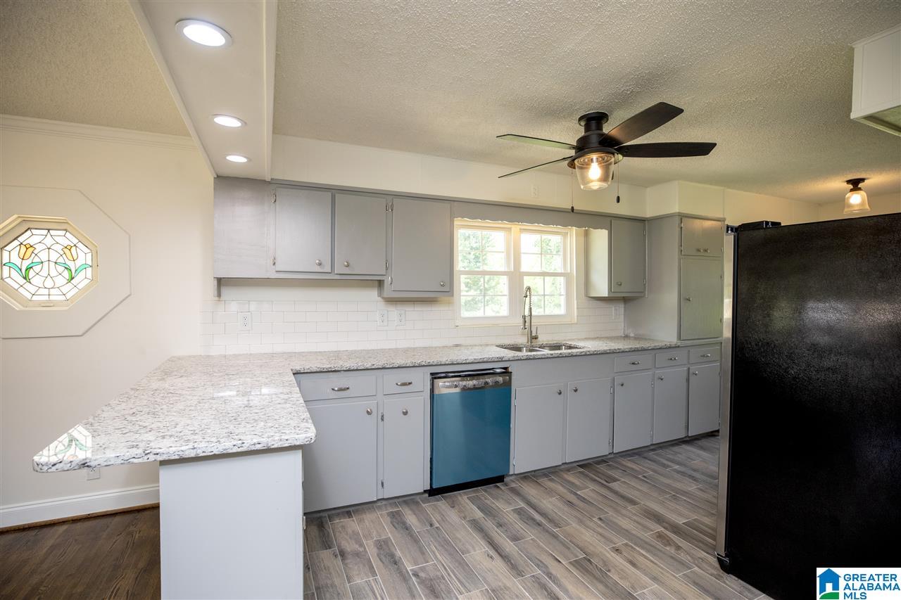 714 Park Road Pleasant Grove, AL 35127 - Photo 16 of 40