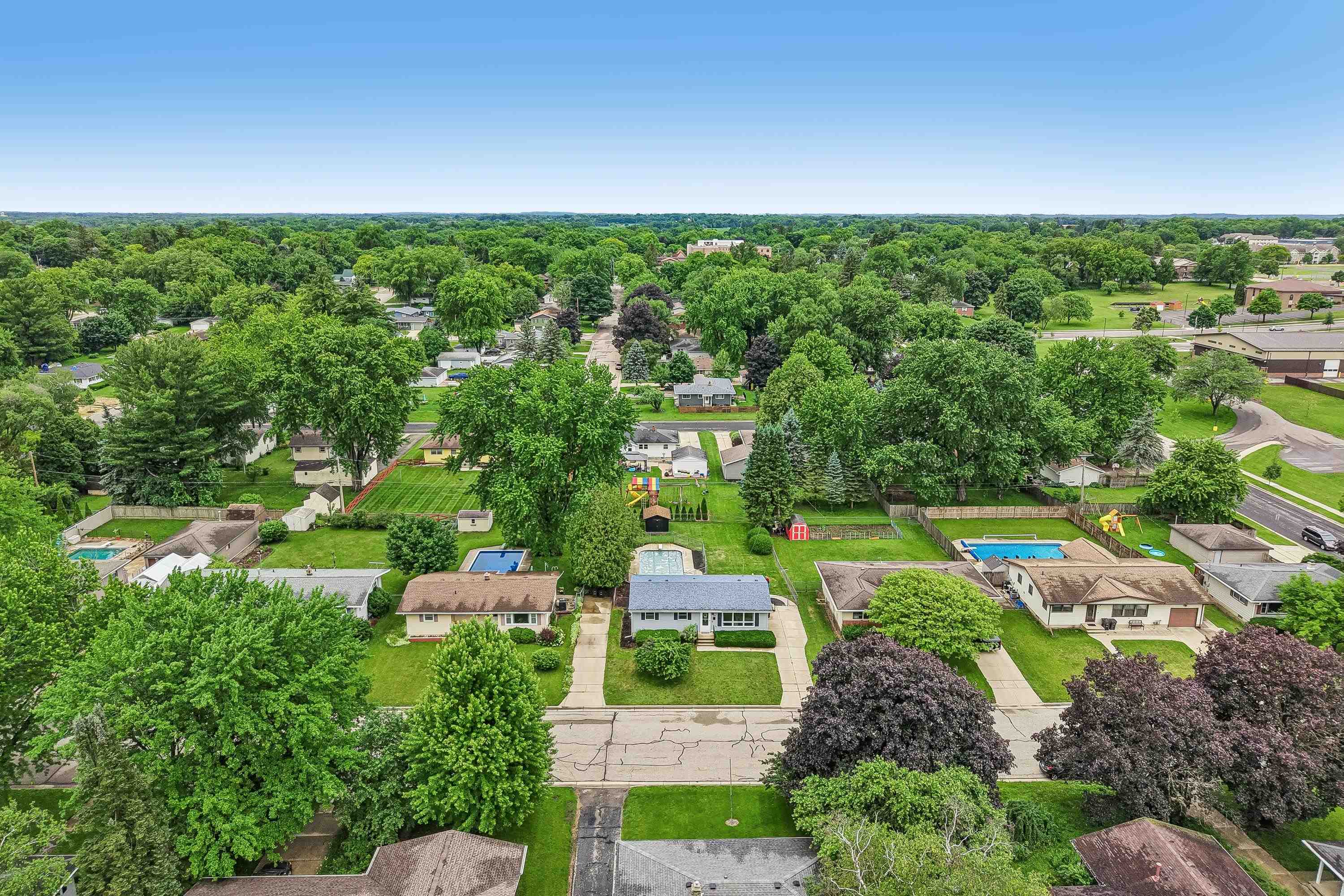 809 West Street Stoughton, WI 53589 - Photo 45 of 48
