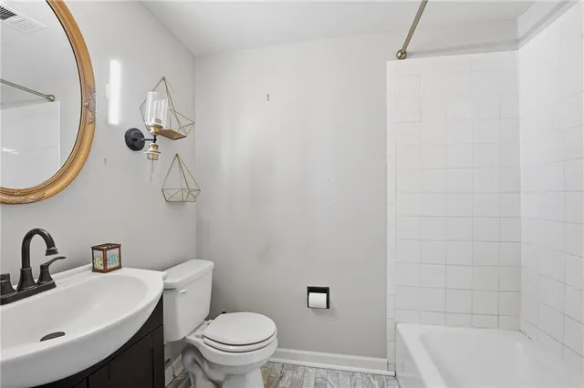 $131,000 | 4430 Jarboe Street, Kansas City, MO 64111