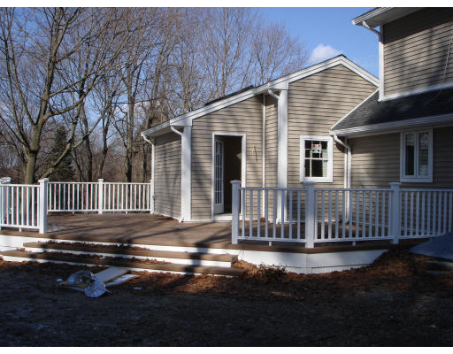 11 Murdoch Road Natick, MA 01760 - Photo 3 of 8 Gallery Image 3