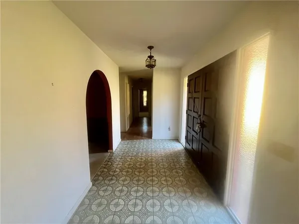 $195,300 | 8 Motts Drive, Seale, AL 36875