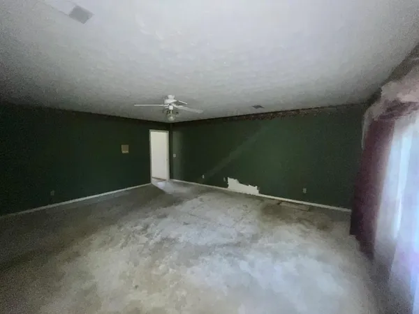 $195,300 | 8 Motts Drive, Seale, AL 36875