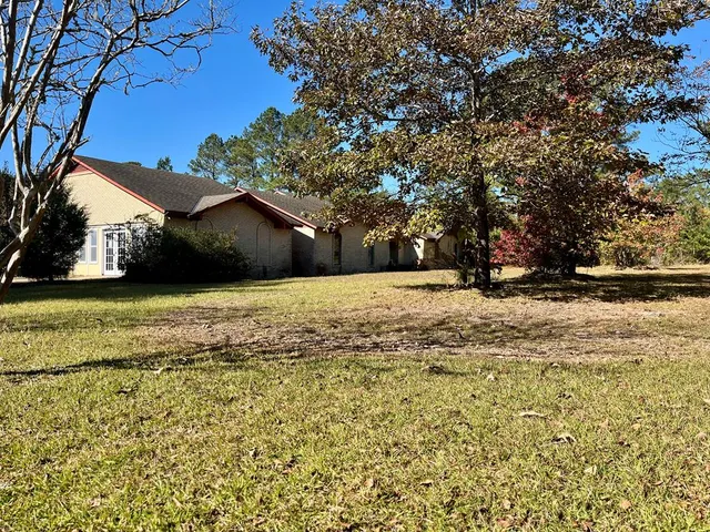 $226,100 | 8 Motts Drive, Seale, AL 36875