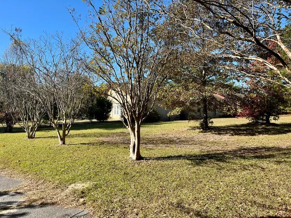 $195,300 | 8 Motts Drive, Seale, AL 36875