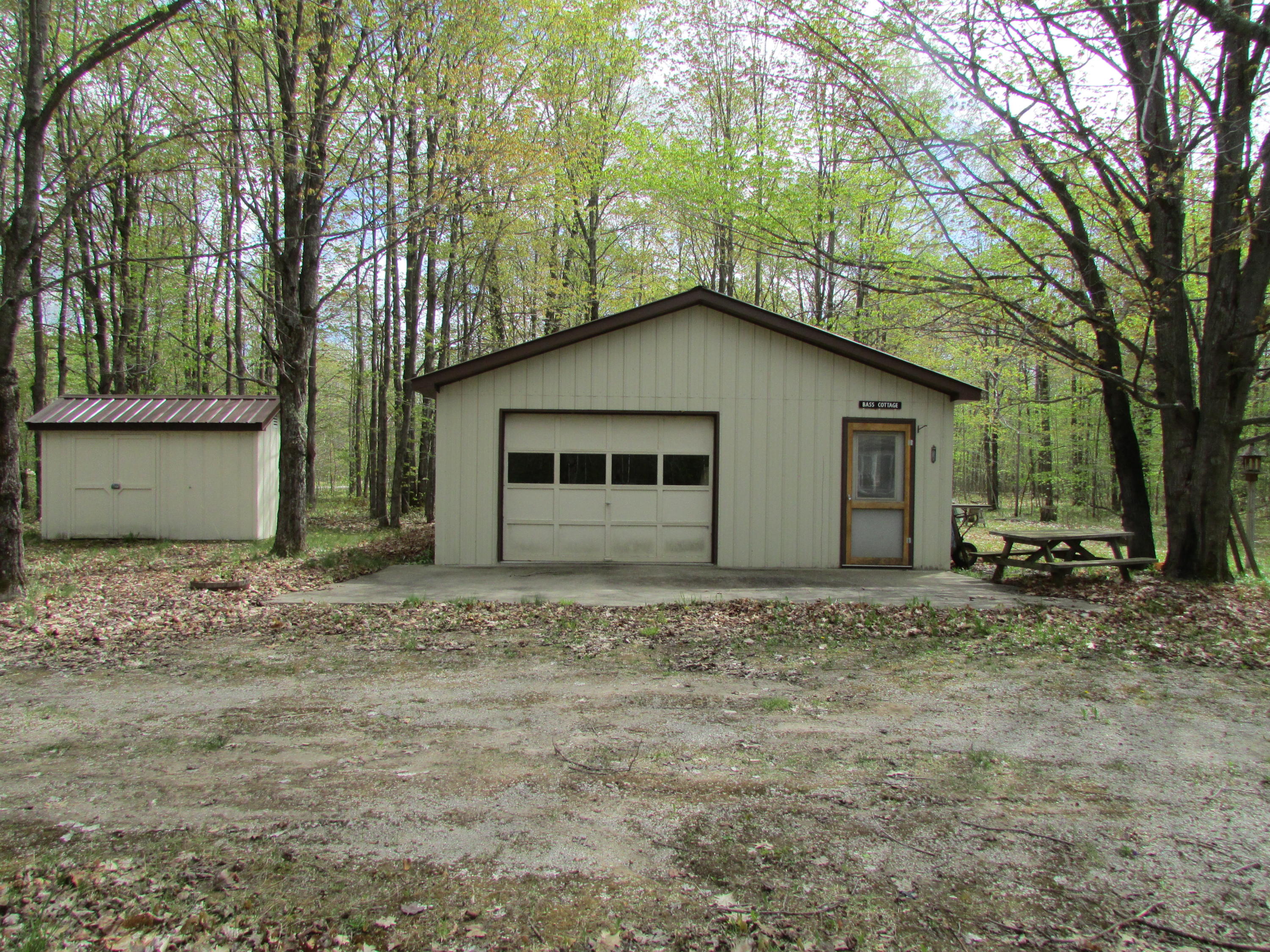 5131 Long Lake Road Cheboygan, MI 49721 - Photo 10 of 11 Gallery Image 10