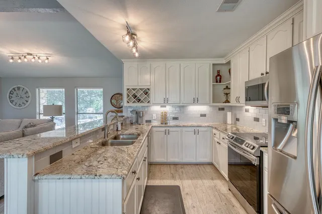 $387,000 | 210 B Teeoff, Horseshoe Bay, TX 78657