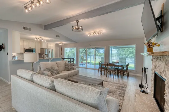 $387,000 | 210 B Teeoff, Horseshoe Bay, TX 78657