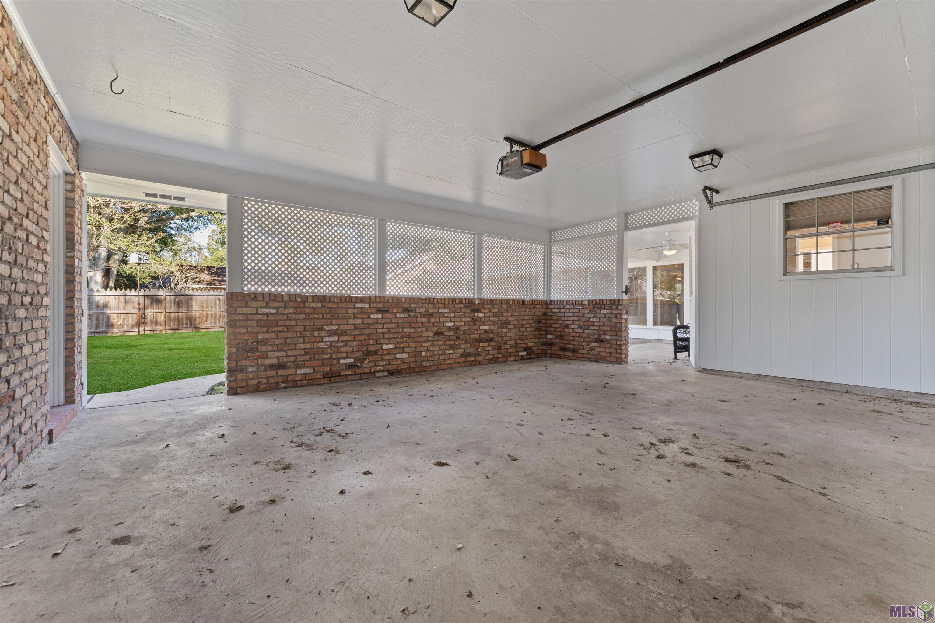 685 Daventry Drive Baton Rouge, LA 70808 - Photo 29 of 37 Oversized Garage