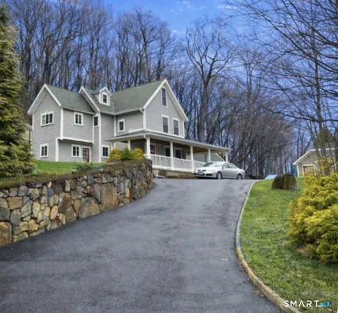 $1,900 | 8 Woodside Avenue, Seymour, CT 06483