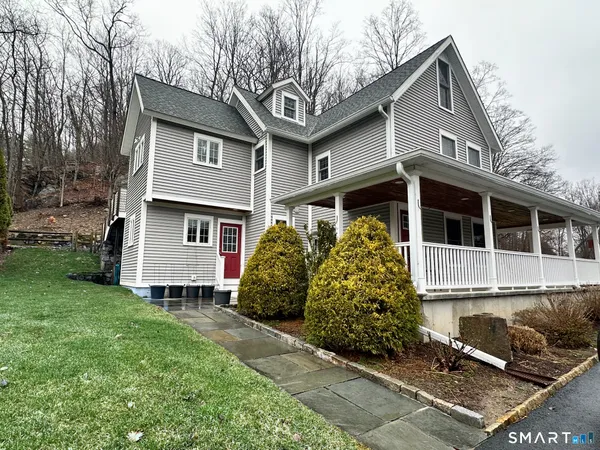 $1,900 | 8 Woodside Avenue, Seymour, CT 06483