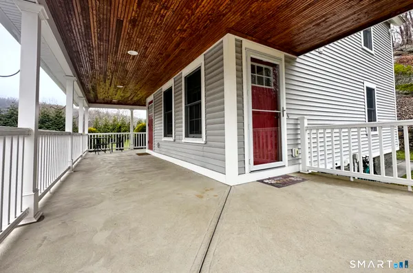 $1,900 | 8 Woodside Avenue, Seymour, CT 06483