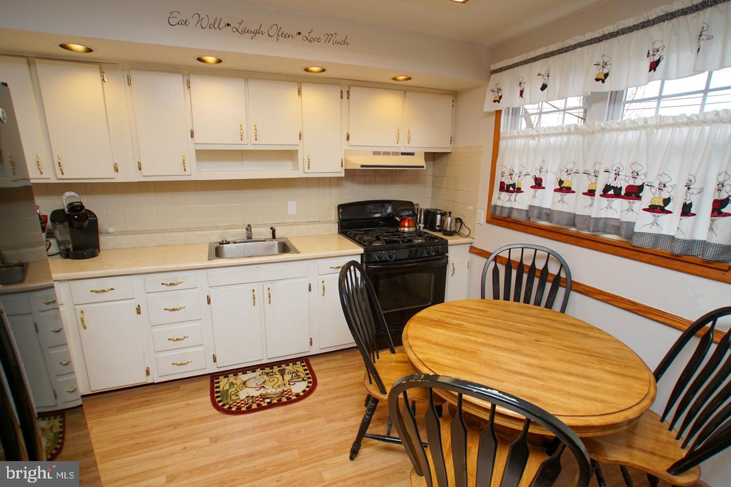 3217 Morning Glory Road Philadelphia, PA 19154 - Photo 14 of 35