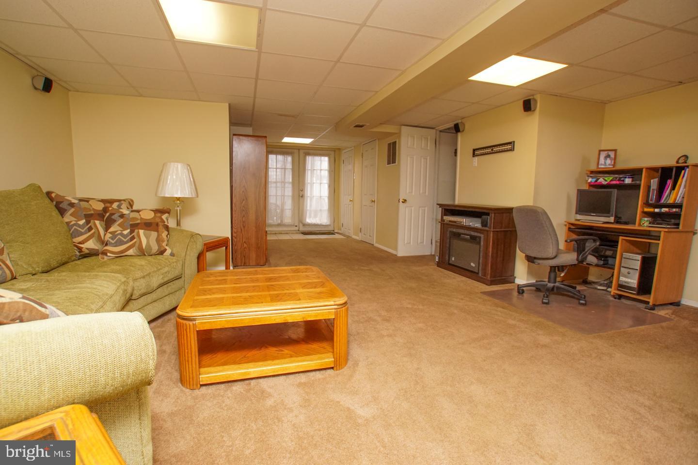 3217 Morning Glory Road Philadelphia, PA 19154 - Photo 29 of 35