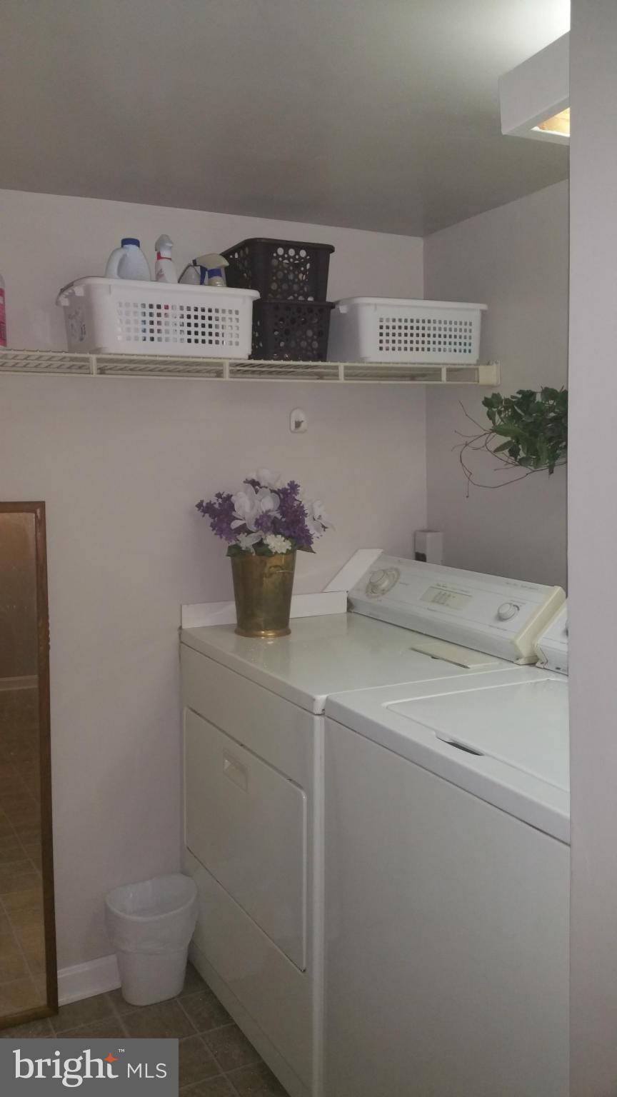 5524 Oakland Road Baltimore, MD 21227 - Photo 19 of 28 Interior (General)