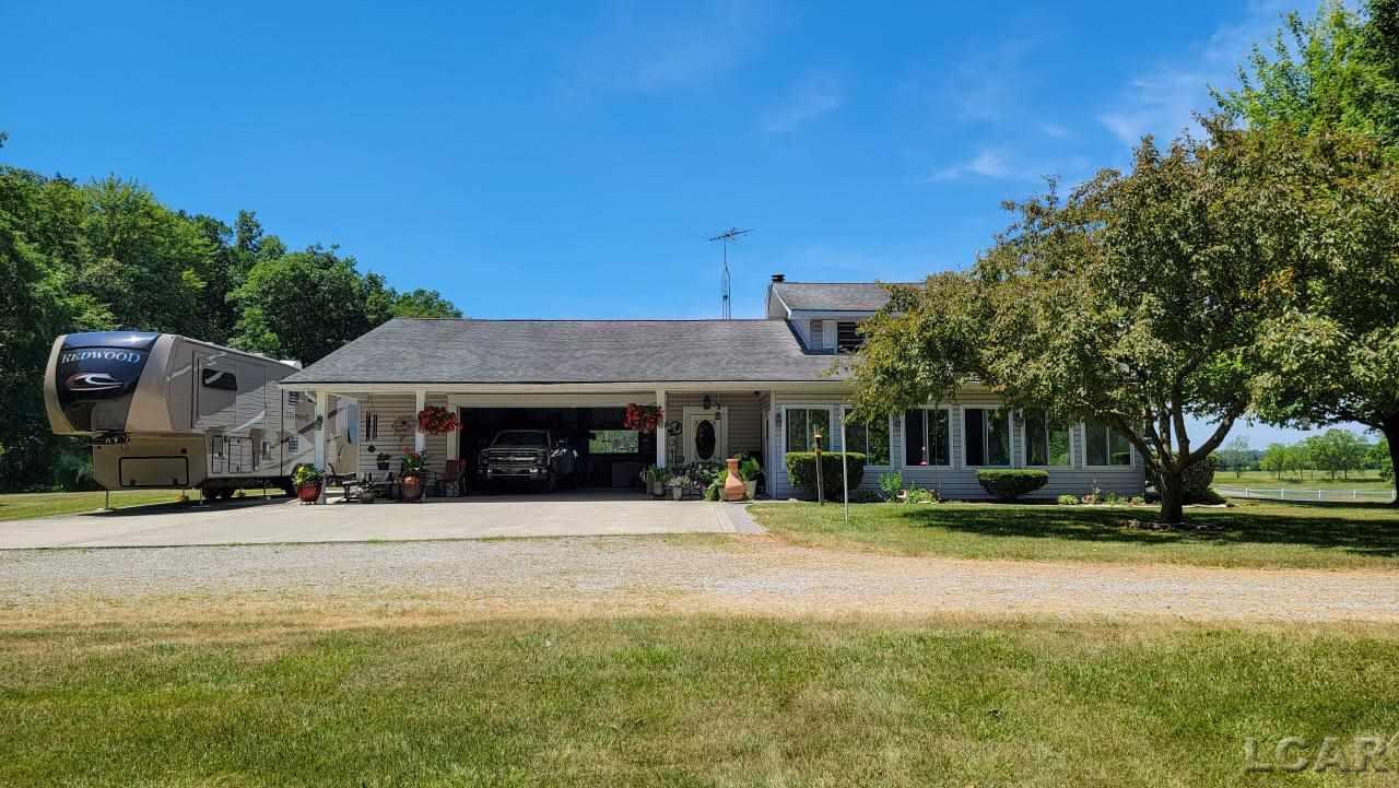 5737 Clinton Macon Road Clinton, MI 49236 - Photo 6 of 69 50081092-5.JPG