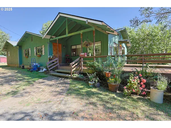 $671,750 | 95743 Haynes Way Lane, North Bend, OR 97459