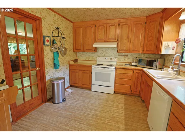 $821,750 | 95743 Haynes Way Lane, North Bend, OR 97459