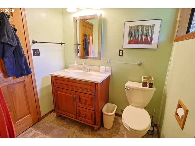 $821,750 | 95743 Haynes Way Lane, North Bend, OR 97459