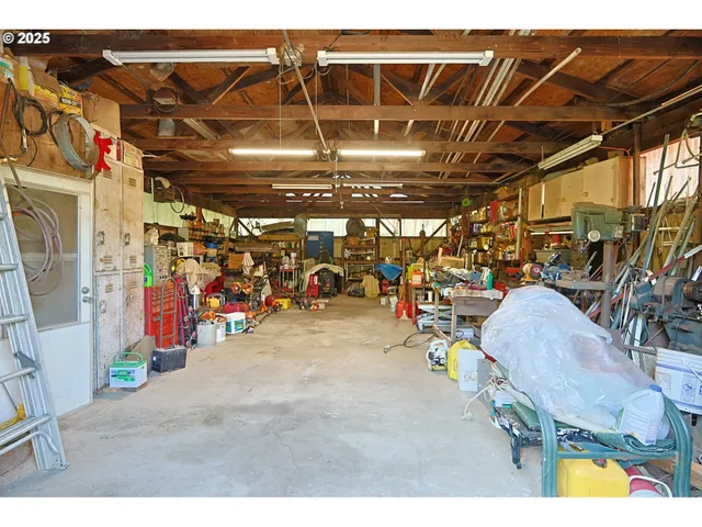 $821,750 | 95743 Haynes Way Lane, North Bend, OR 97459