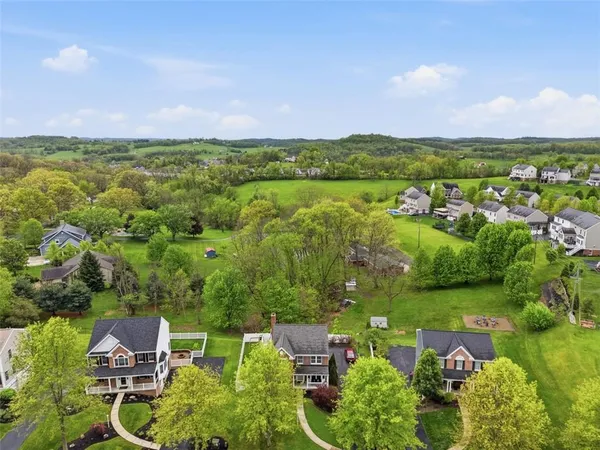 $444,900 | 1007 Fieldstone Drive, Canonsburg, PA 15317
