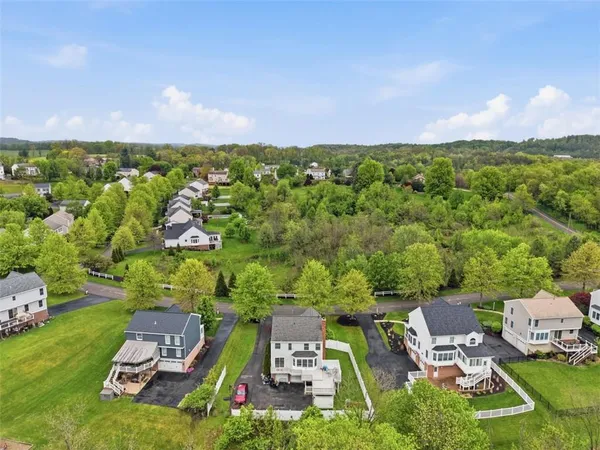 $444,900 | 1007 Fieldstone Drive, Canonsburg, PA 15317