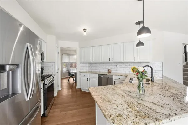$444,900 | 1007 Fieldstone Drive, Canonsburg, PA 15317