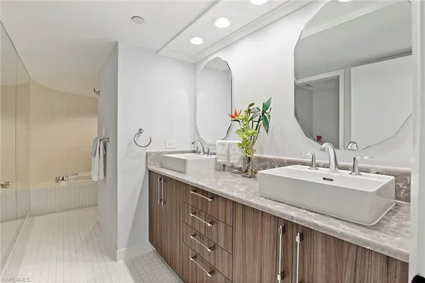 $25,000 | 4751 Gulf Shore Boulevard North, Unit 1408, Naples, FL 34103