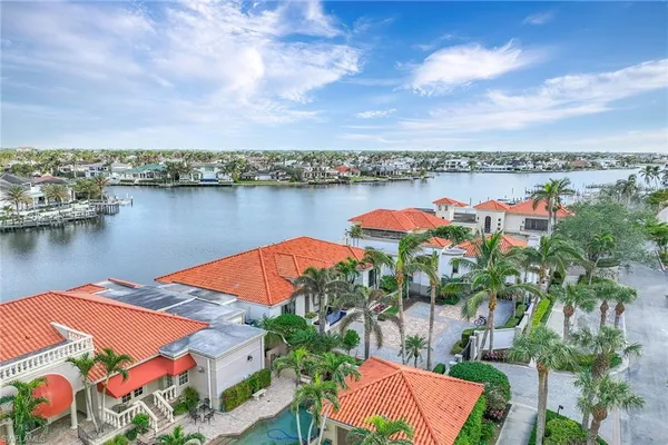 $25,000 | 4751 Gulf Shore Boulevard North, Unit 1408, Naples, FL 34103