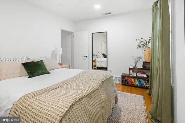 $3,850 | 1704 Naudain Street, Philadelphia, PA 19146