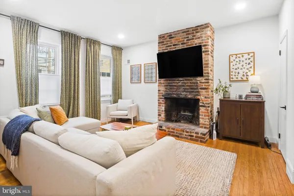 $3,850 | 1704 Naudain Street, Philadelphia, PA 19146