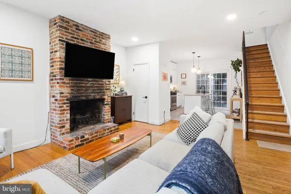 $3,850 | 1704 Naudain Street, Philadelphia, PA 19146