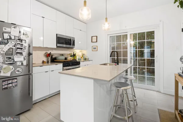 $3,850 | 1704 Naudain Street, Philadelphia, PA 19146