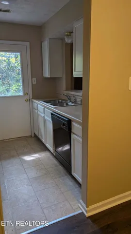 $1,400 | 6907 Kings Crossing Way, Knoxville, TN 37918