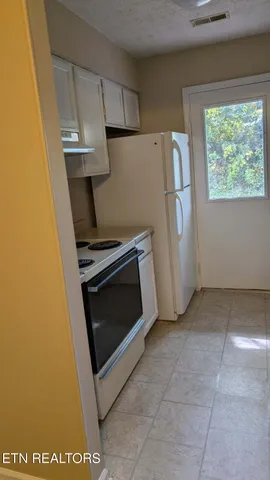 $1,400 | 6907 Kings Crossing Way, Knoxville, TN 37918