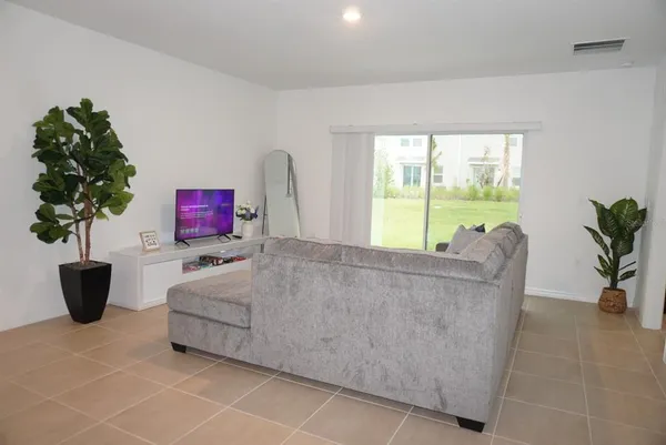 $2,400 | 5766 Le Marin Way, Kissimmee, FL 34758