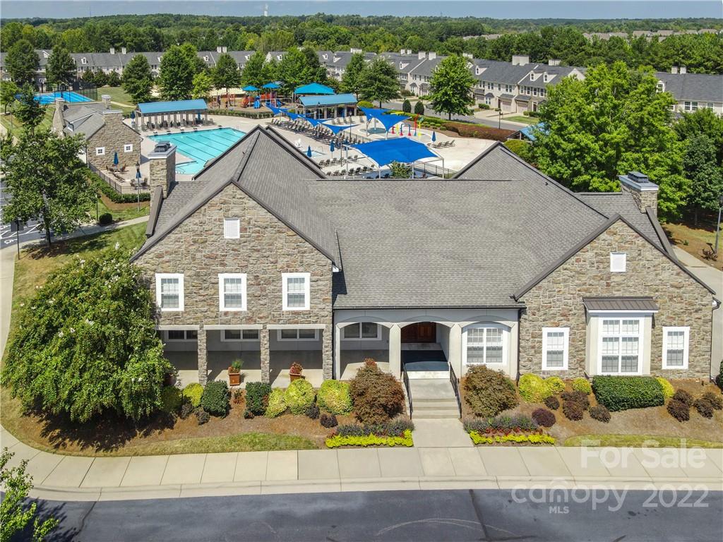 6809 Evanton Loch Road Charlotte, NC 28278 - Photo 26 of 30 front view of a house with a yard