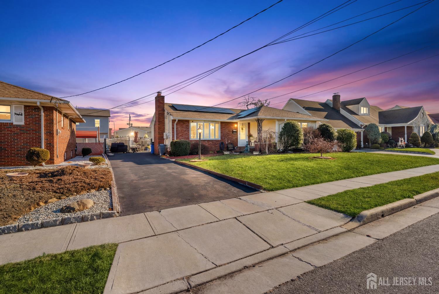 8 Johnson Street Carteret, NJ 07008 - Photo 2 of 50