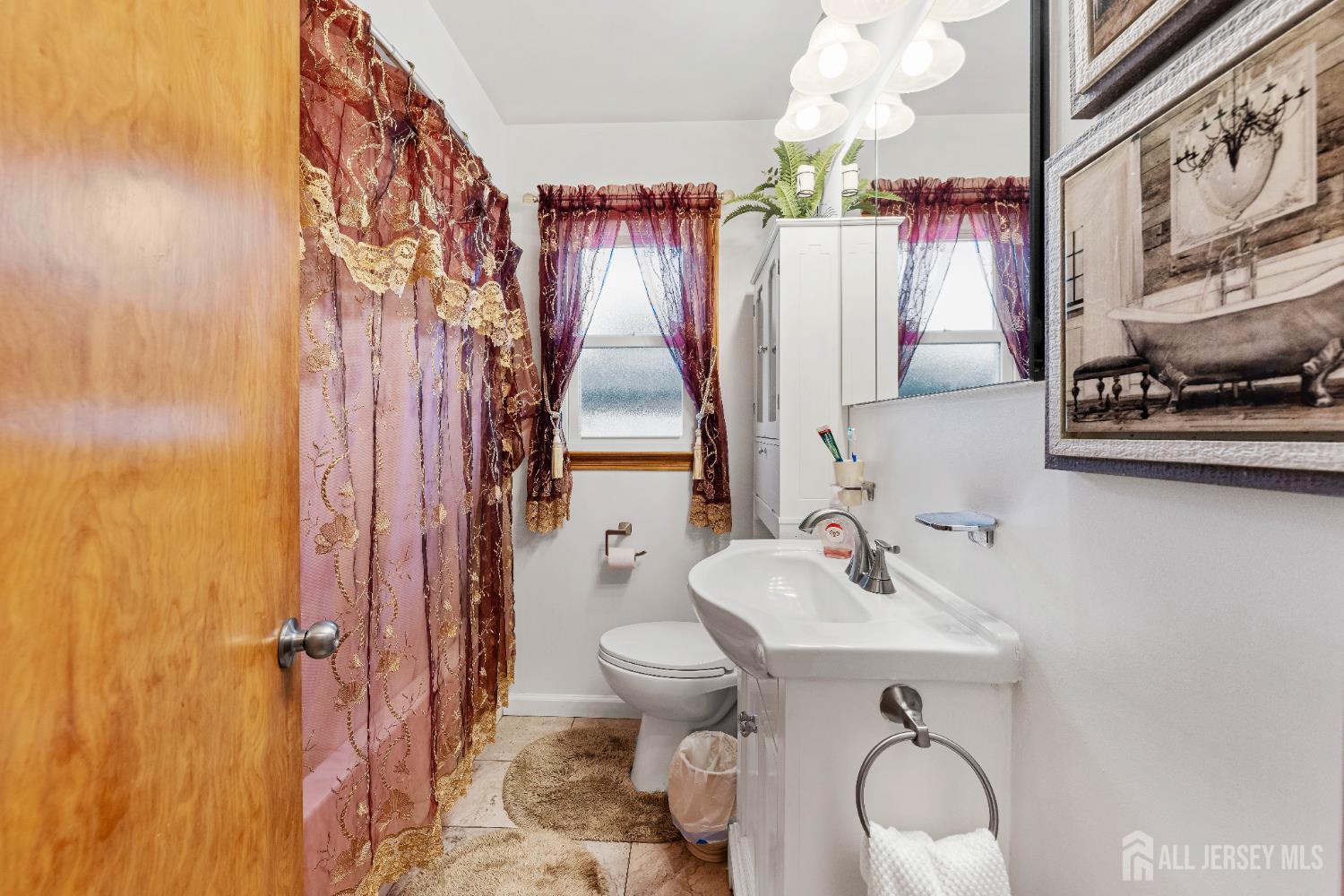 8 Johnson Street Carteret, NJ 07008 - Photo 27 of 50