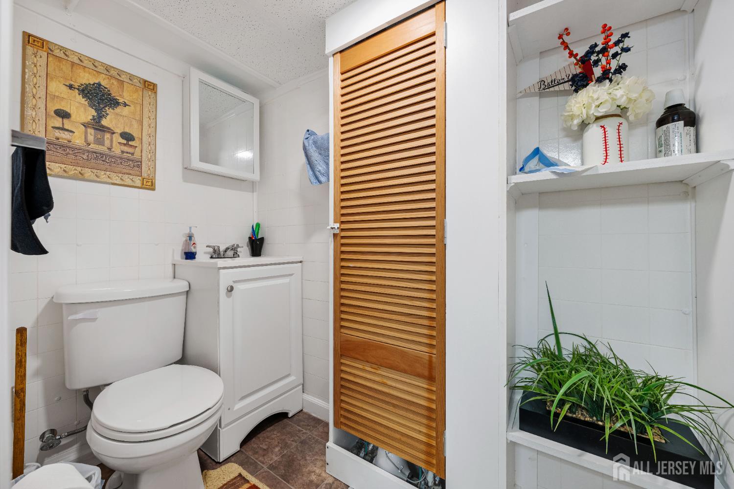 8 Johnson Street Carteret, NJ 07008 - Photo 29 of 50