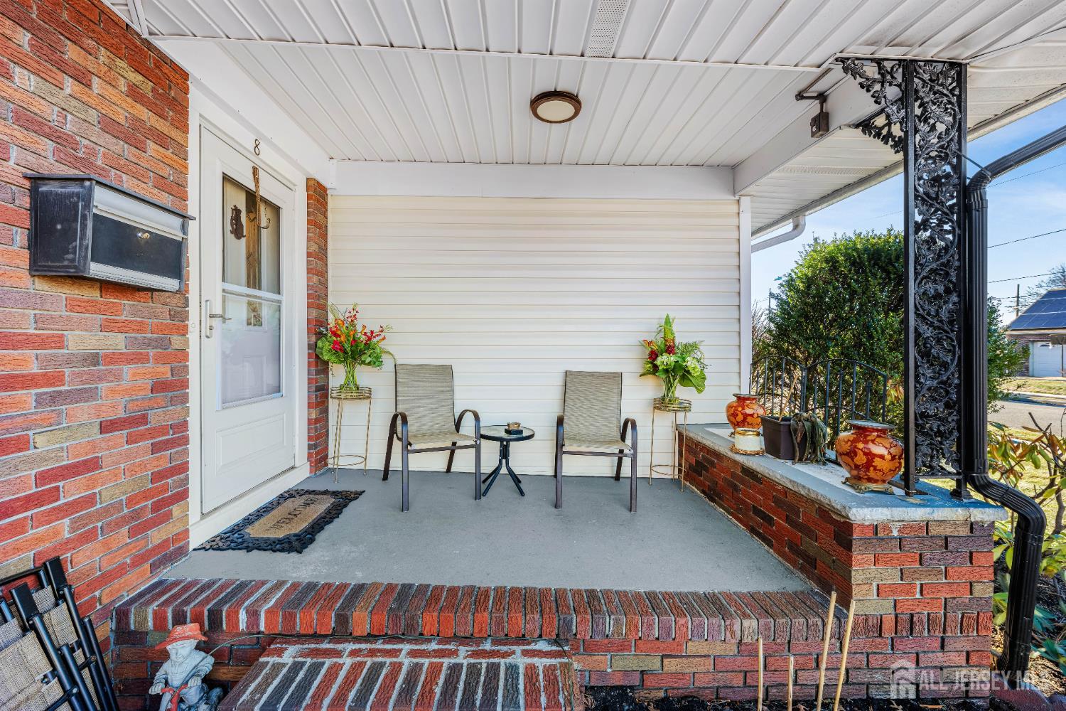 8 Johnson Street Carteret, NJ 07008 - Photo 3 of 50