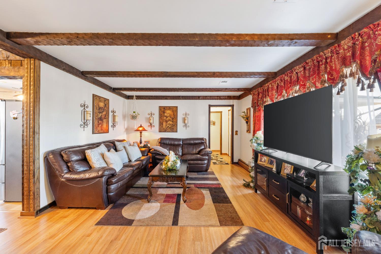 8 Johnson Street Carteret, NJ 07008 - Photo 5 of 50