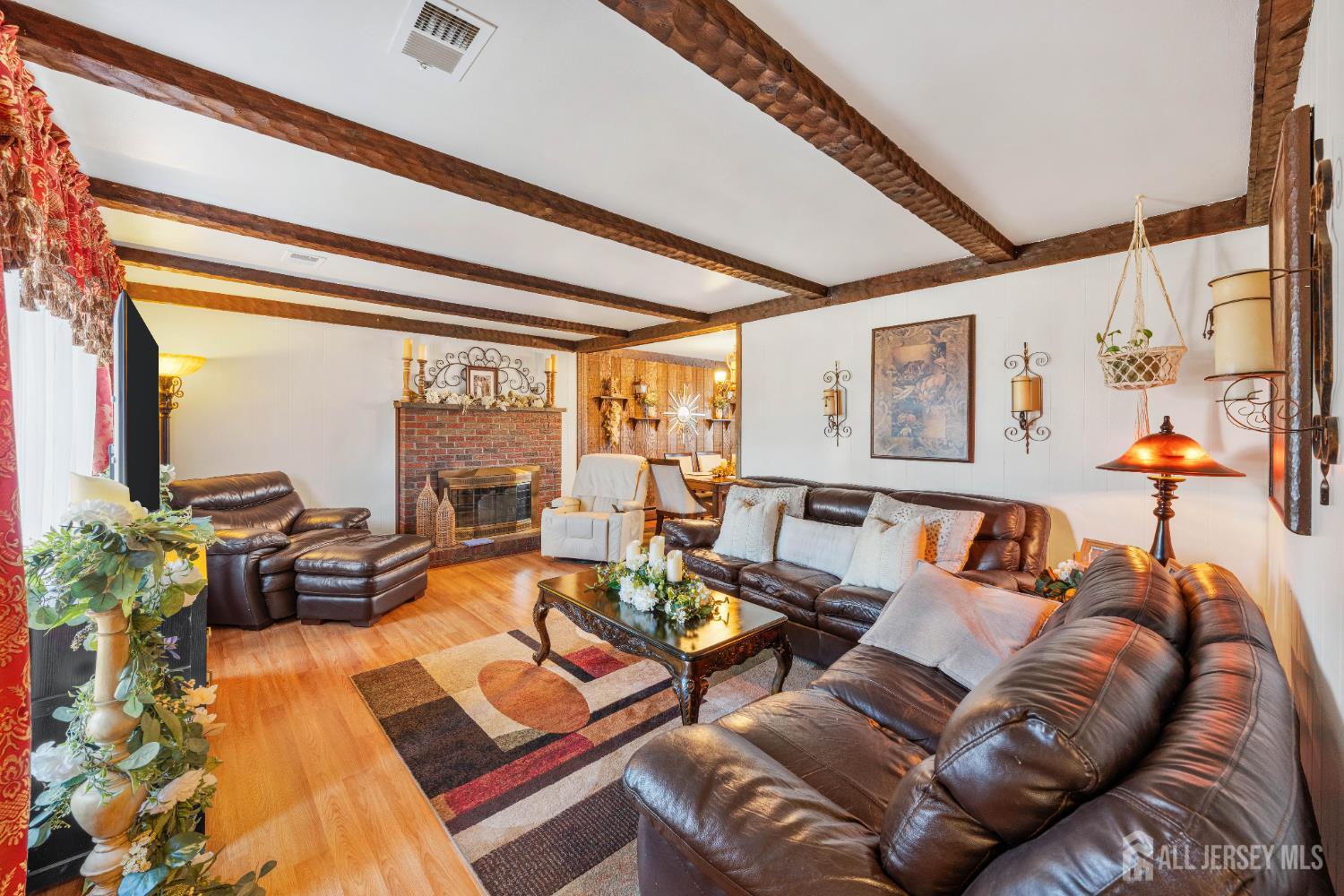 8 Johnson Street Carteret, NJ 07008 - Photo 7 of 50