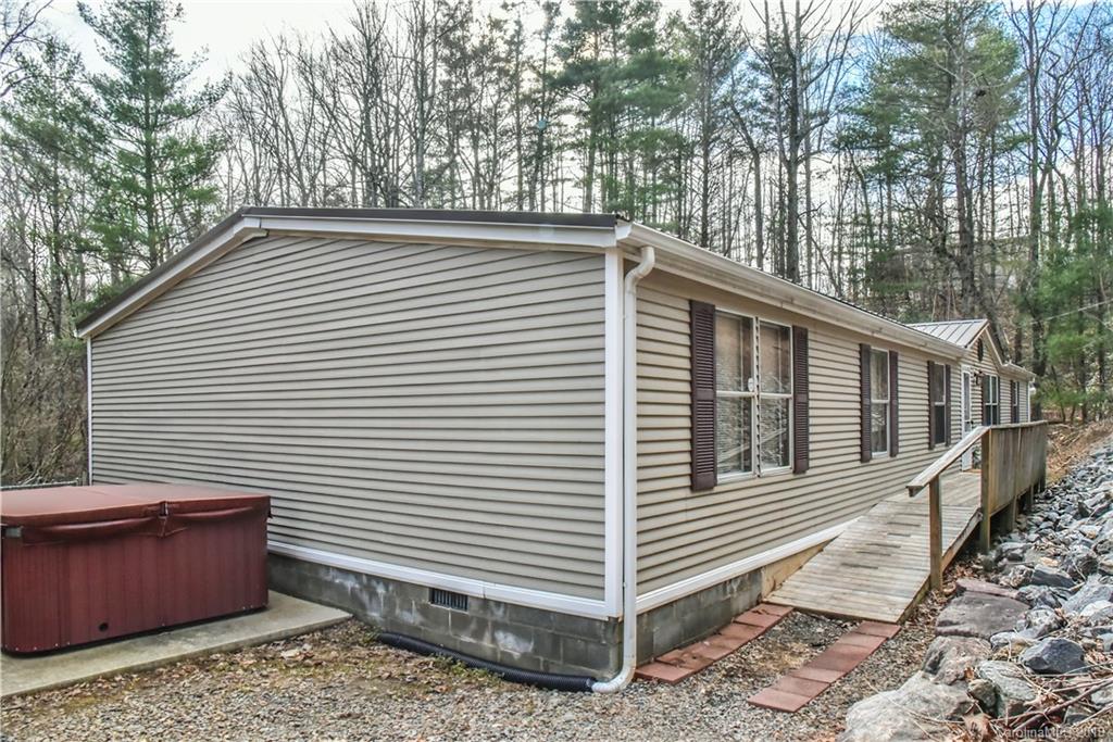 1114 Sharon Ridge Road Fairview, NC 28730 - Photo 2 of 26 Gallery Image 2