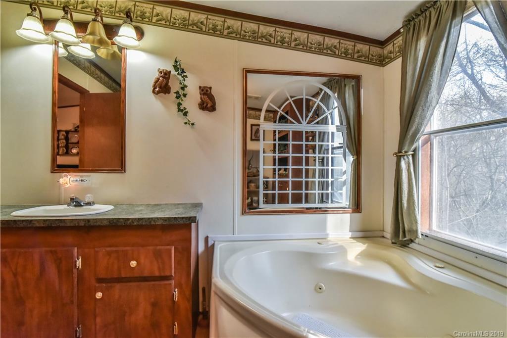 1114 Sharon Ridge Road Fairview, NC 28730 - Photo 18 of 26 Gallery Image 18