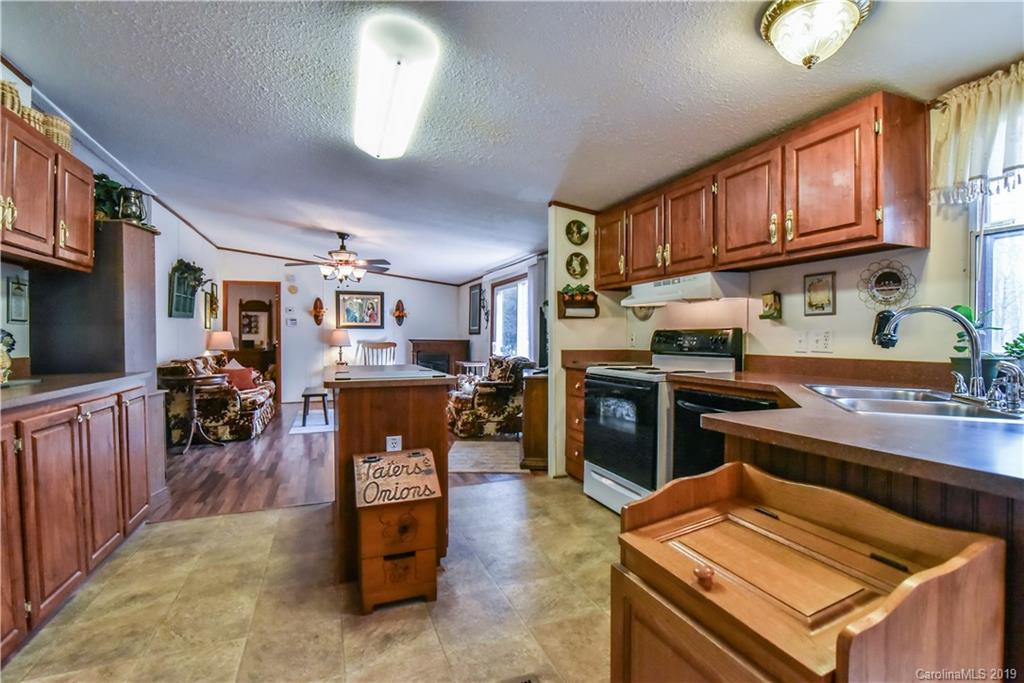 1114 Sharon Ridge Road Fairview, NC 28730 - Photo 10 of 26 Gallery Image 10