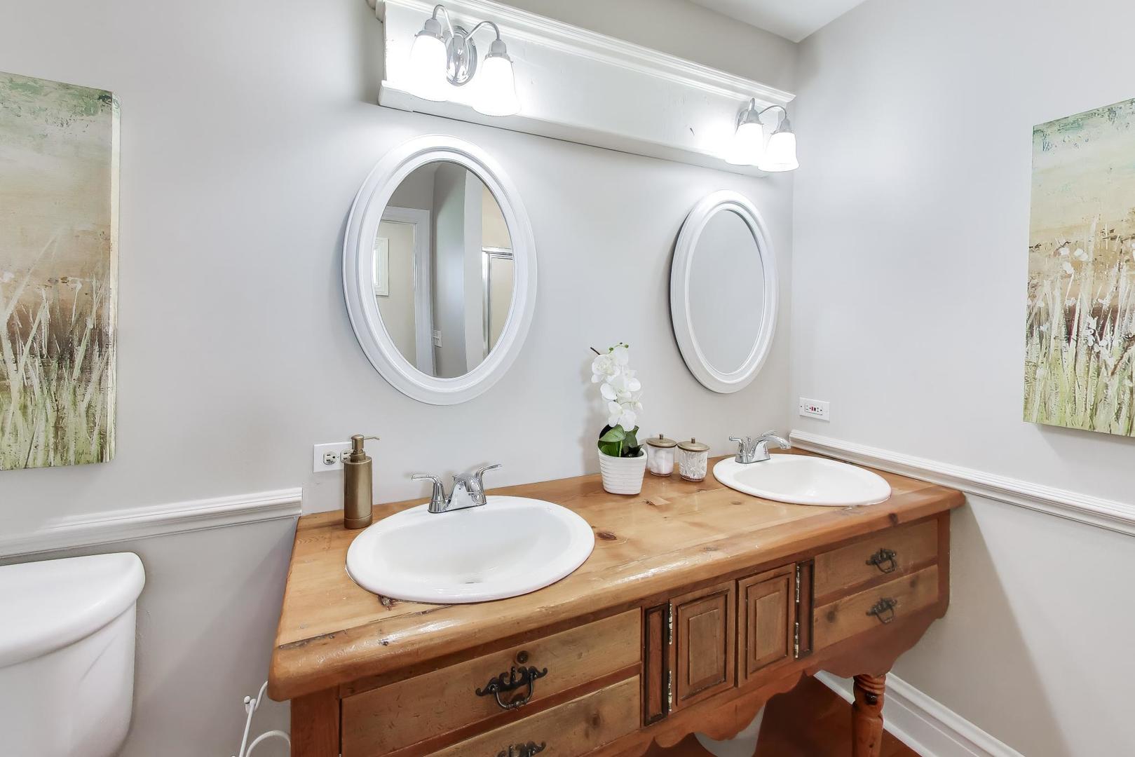 2074 Greenview Road Northbrook, IL 60062 - Photo 37 of 52 Gallery Image 37