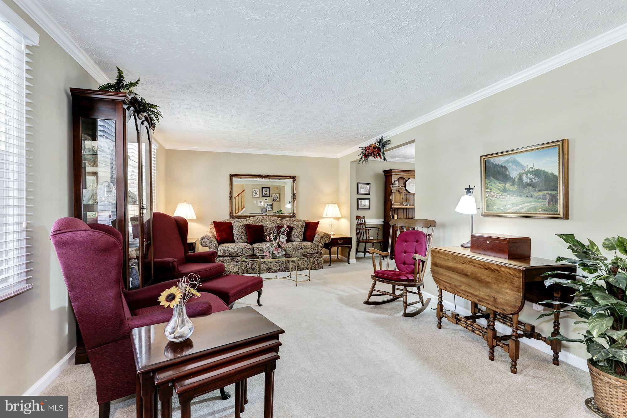 8002 Treasure Tree Court Springfield, VA 22153 - Photo 4 of 30 Living Room