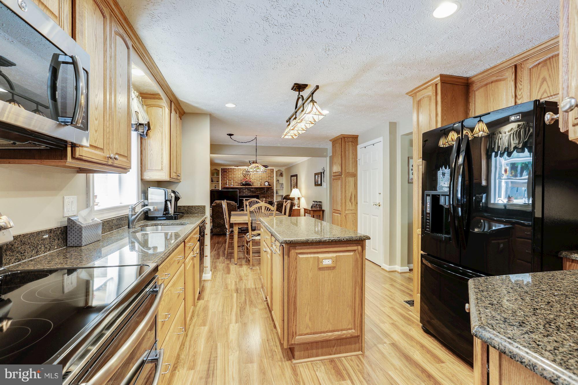 8002 Treasure Tree Court Springfield, VA 22153 - Photo 7 of 30 Kitchen